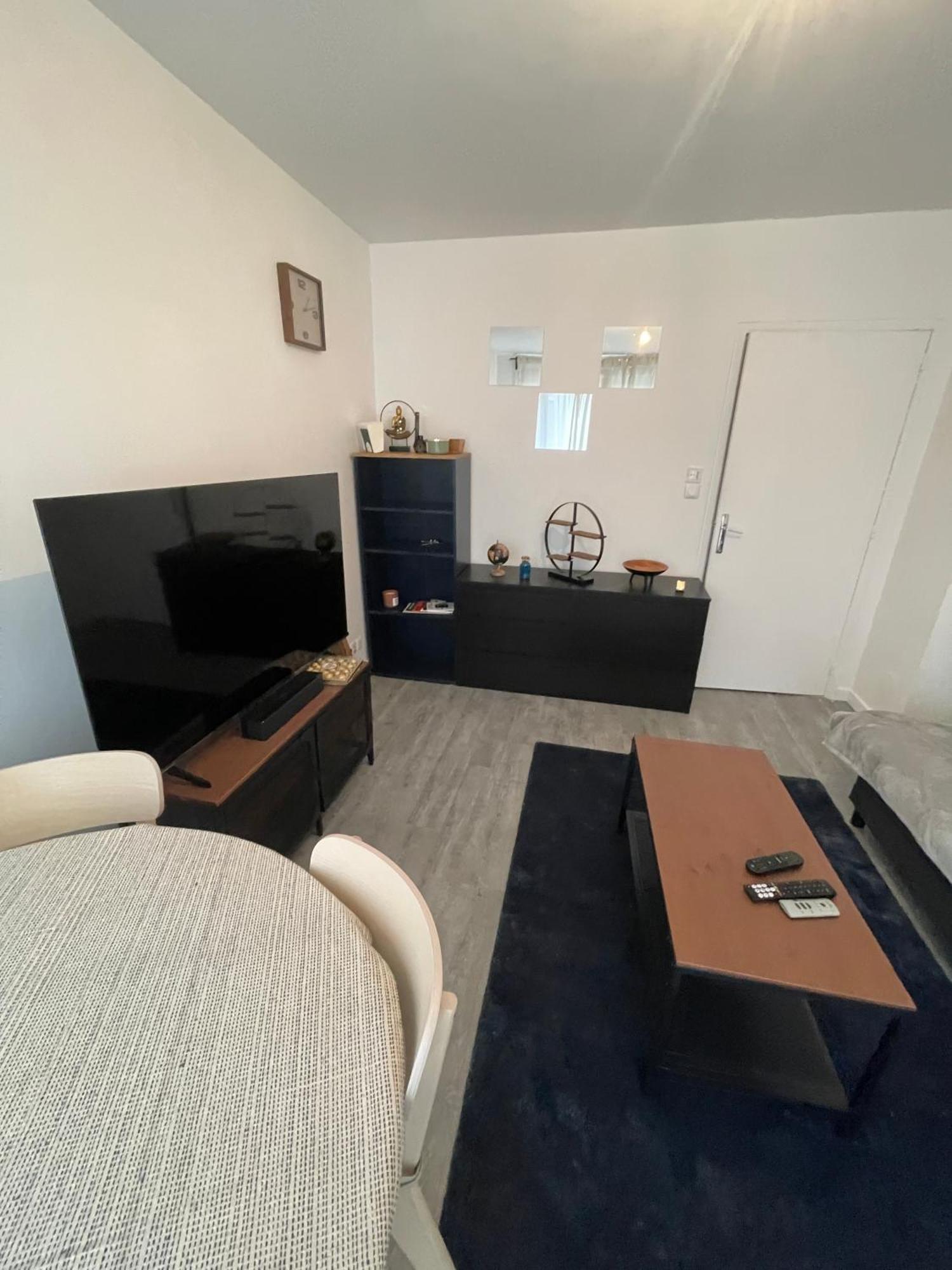 Apartment Situe A A 5 Minutes Du Metro Ligne 14